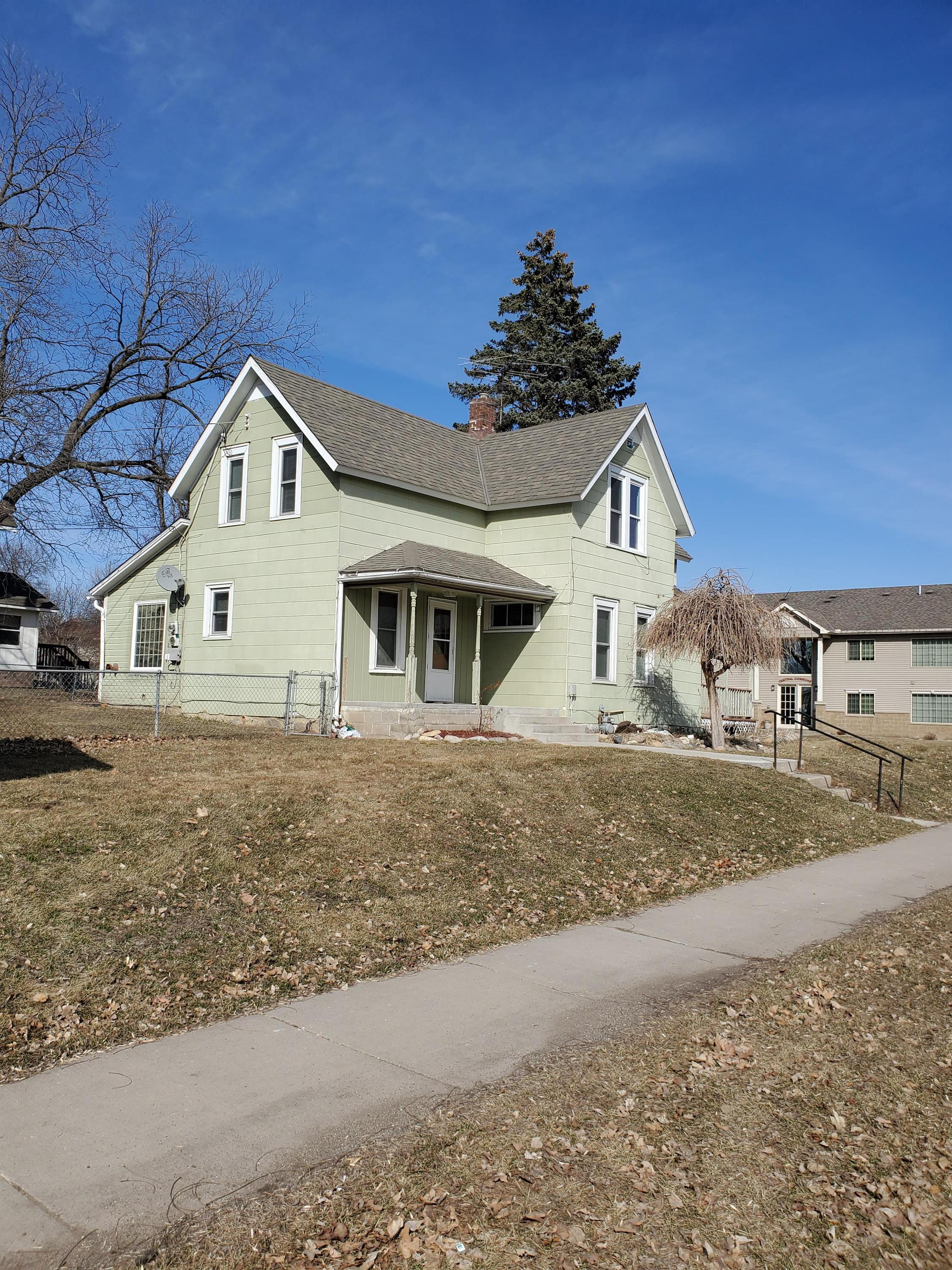 Property main image