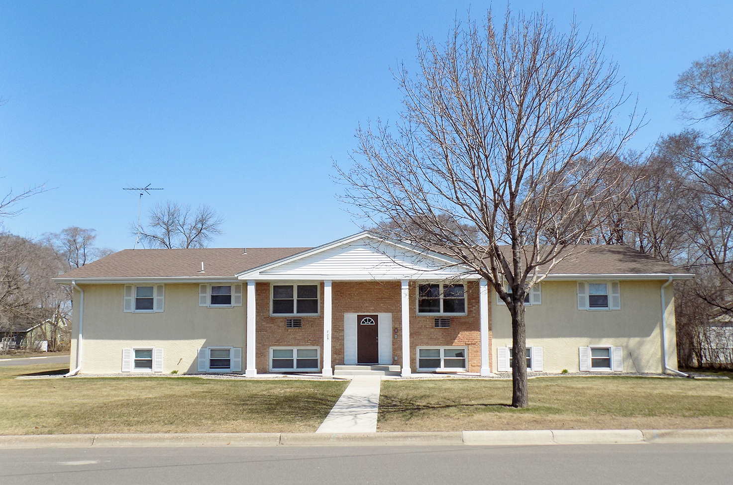 Property main image