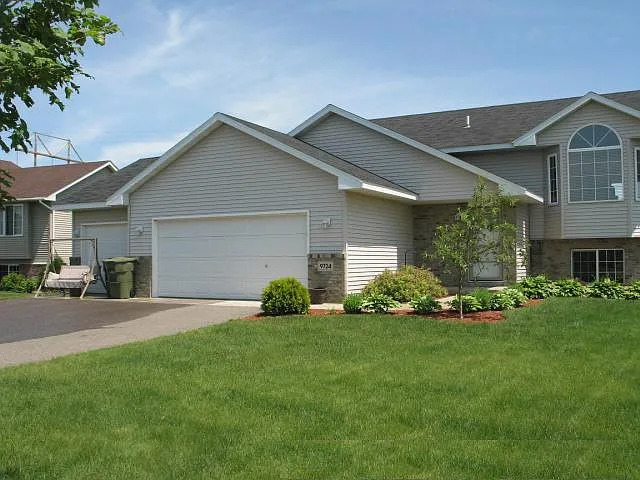 9734 Summit Court